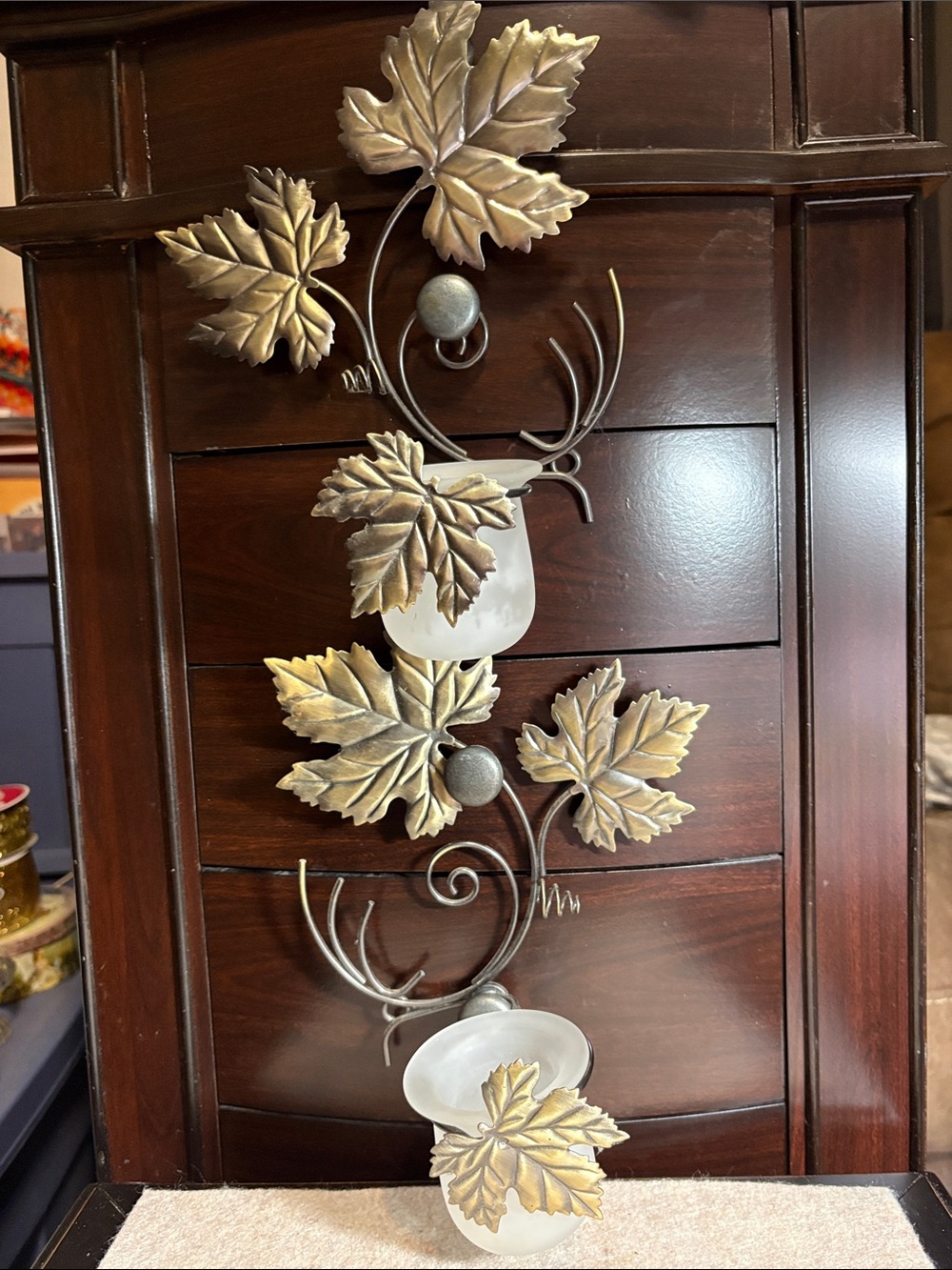 Metal Leaf Wall Sconce Trio in Gold